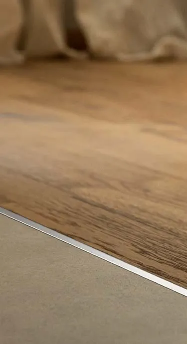 Ángulos de aluminio y acero inoxidable