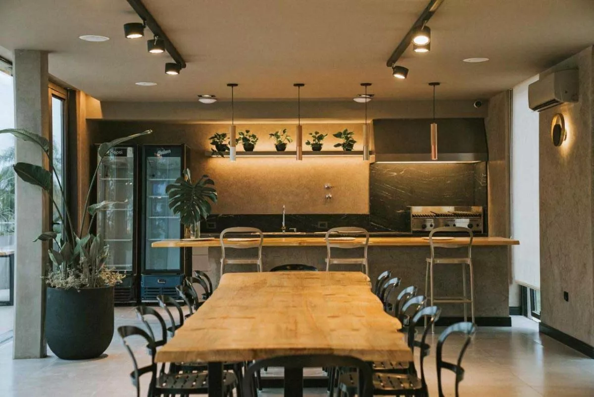 Distinción LED y Confort en Howard Johnson